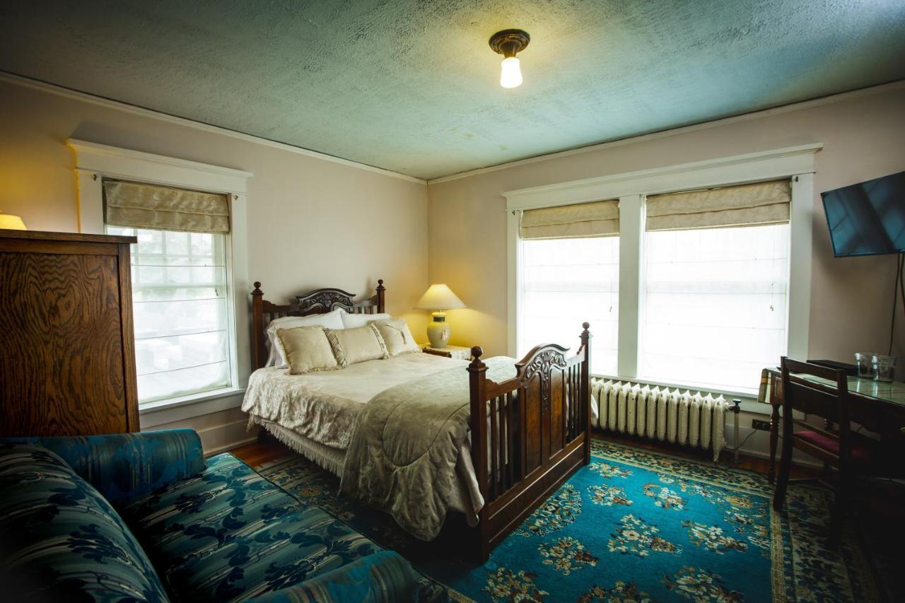 The Rogers House Inn Bed And Breakfast Lincoln Bagian luar foto
