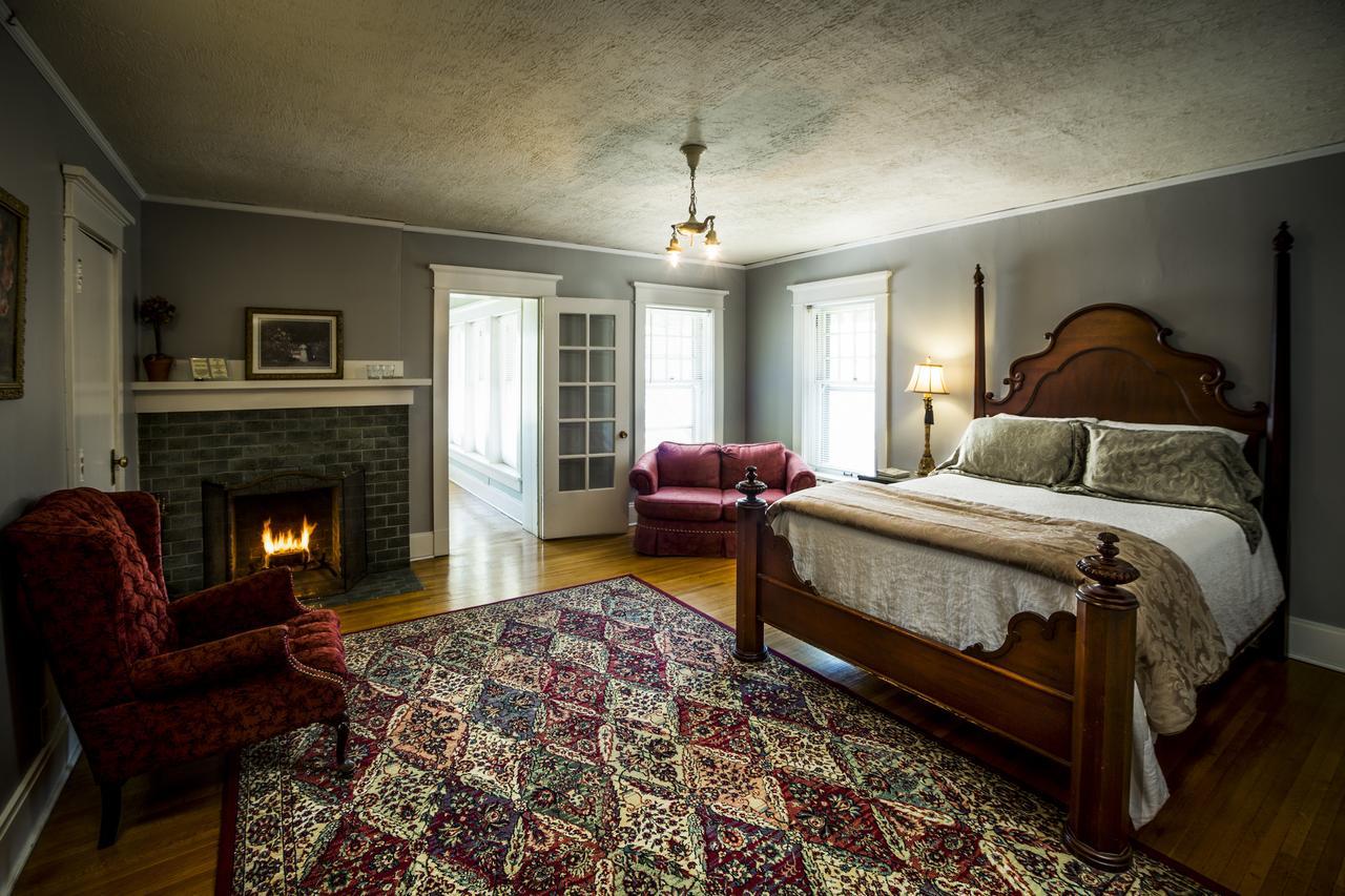 The Rogers House Inn Bed And Breakfast Lincoln Bagian luar foto